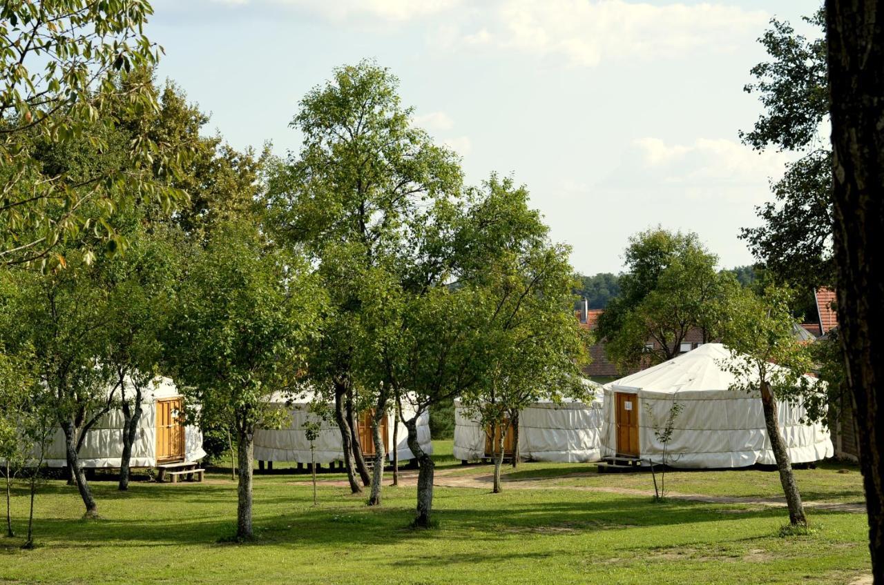 Kemping őrálló Szer